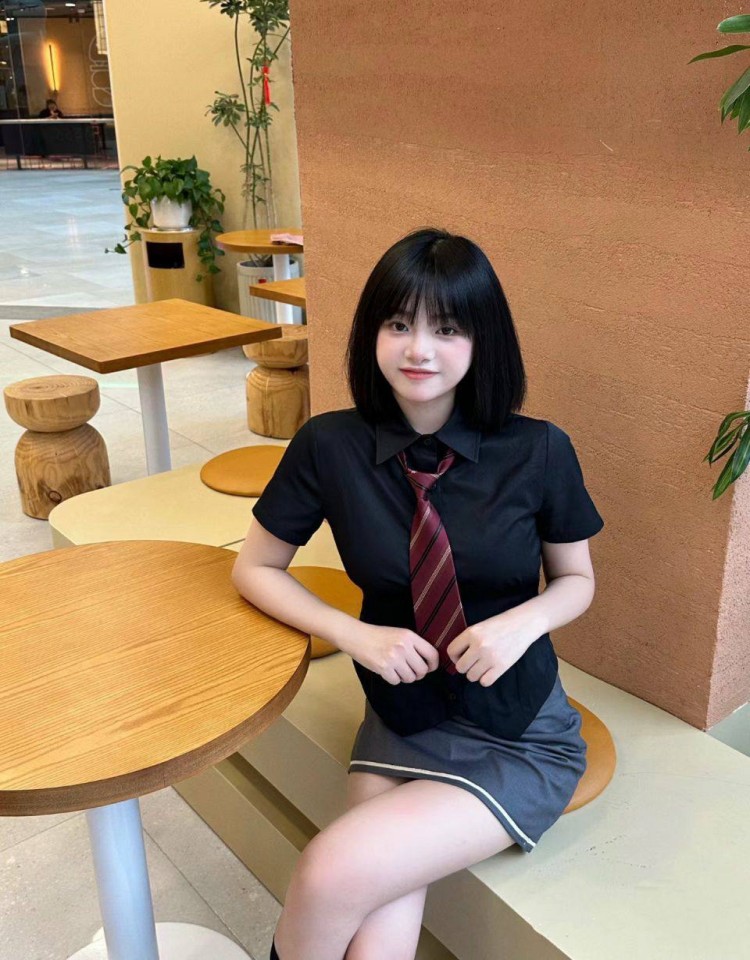 三年在线观看免费大全哔哩,中文字幕高清